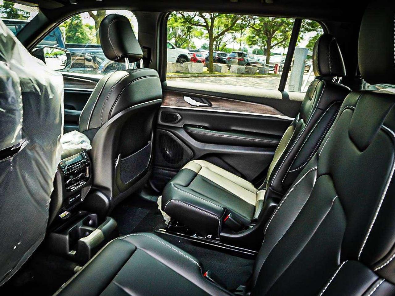2026 Jeep Grand Cherokee  Photo