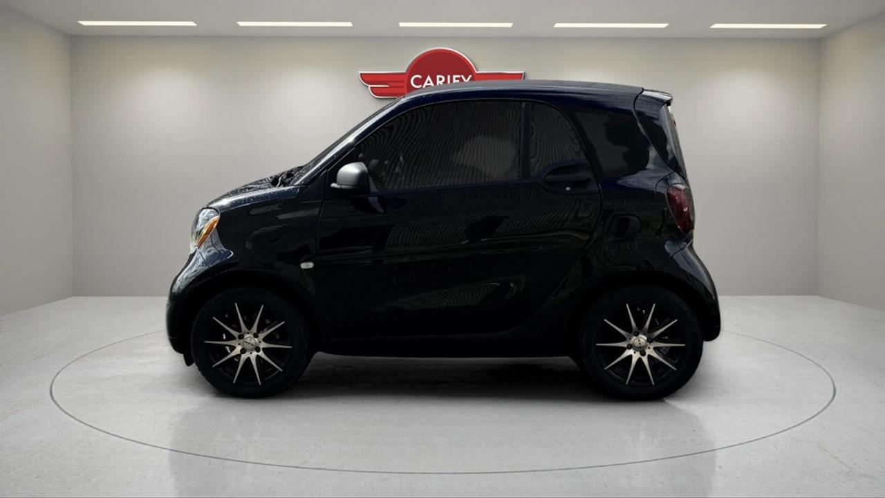 2017 Smart fortwo Pure Photo