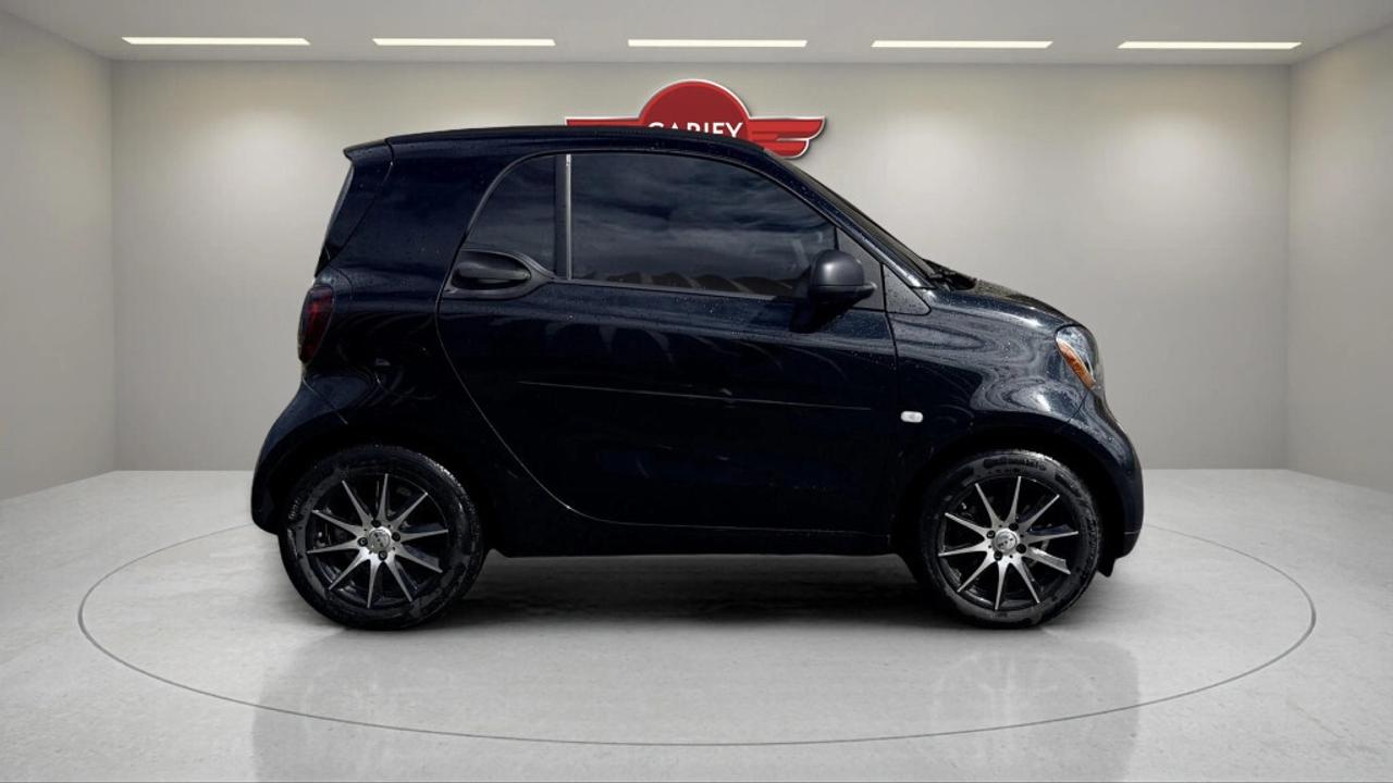 2017 Smart fortwo Pure Photo
