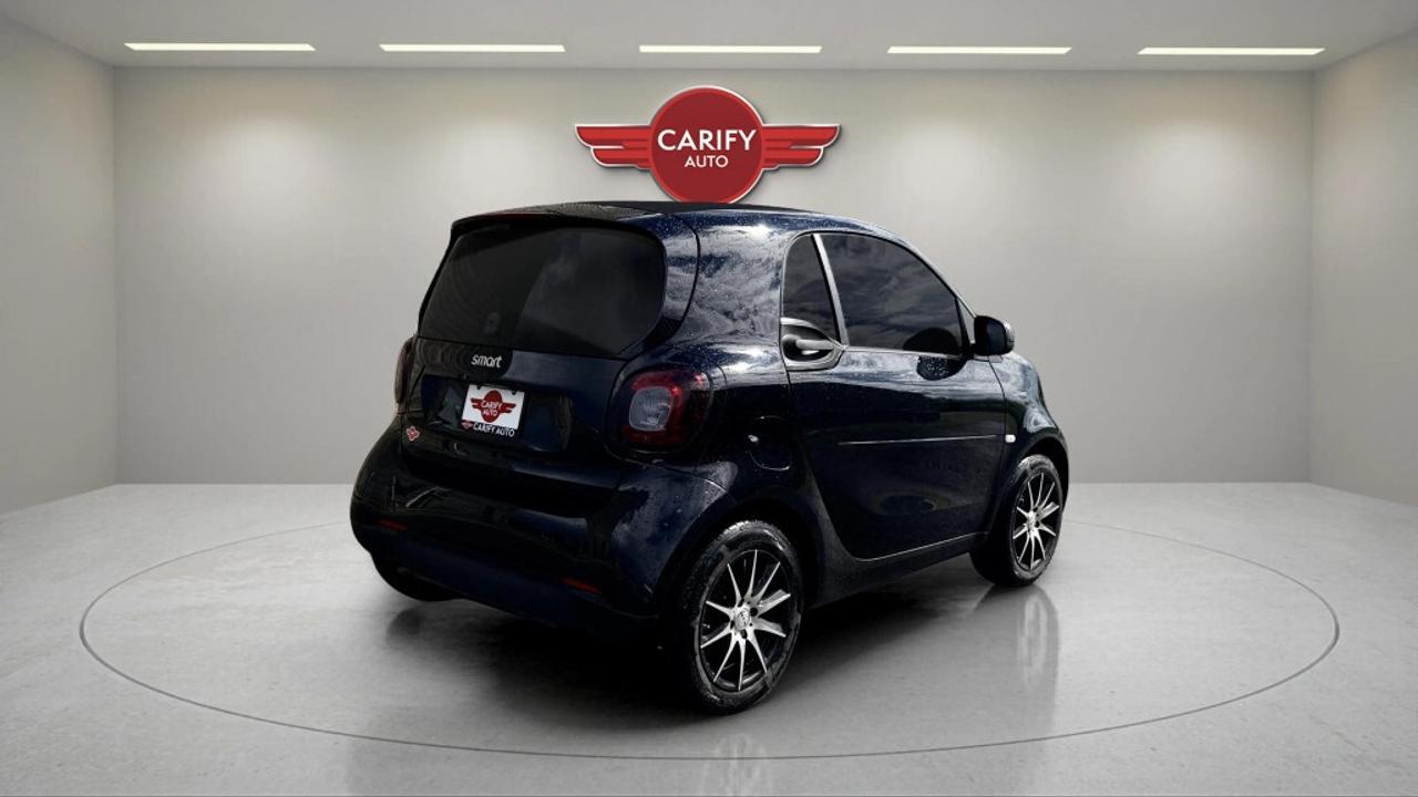 2017 Smart fortwo Pure Photo