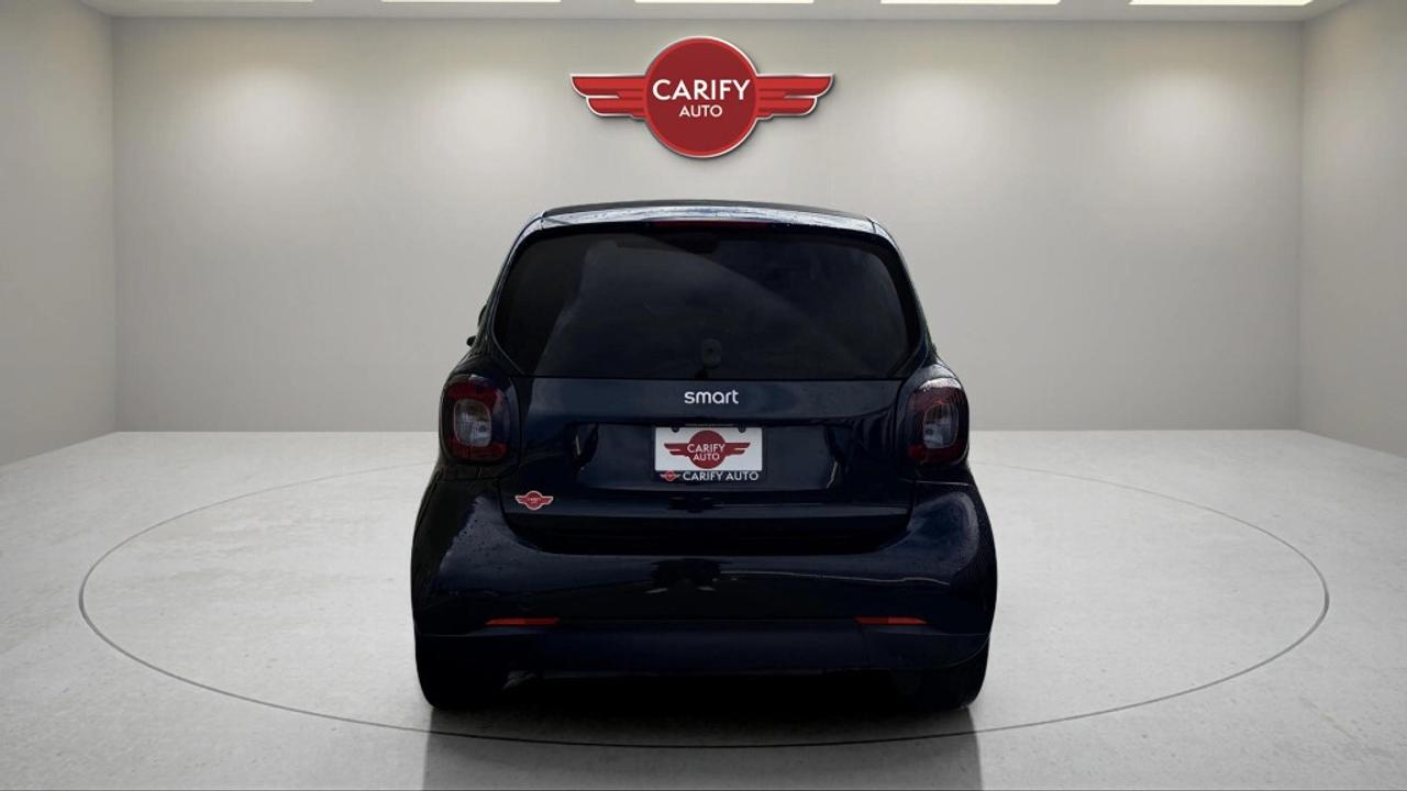 2017 Smart fortwo Pure Photo