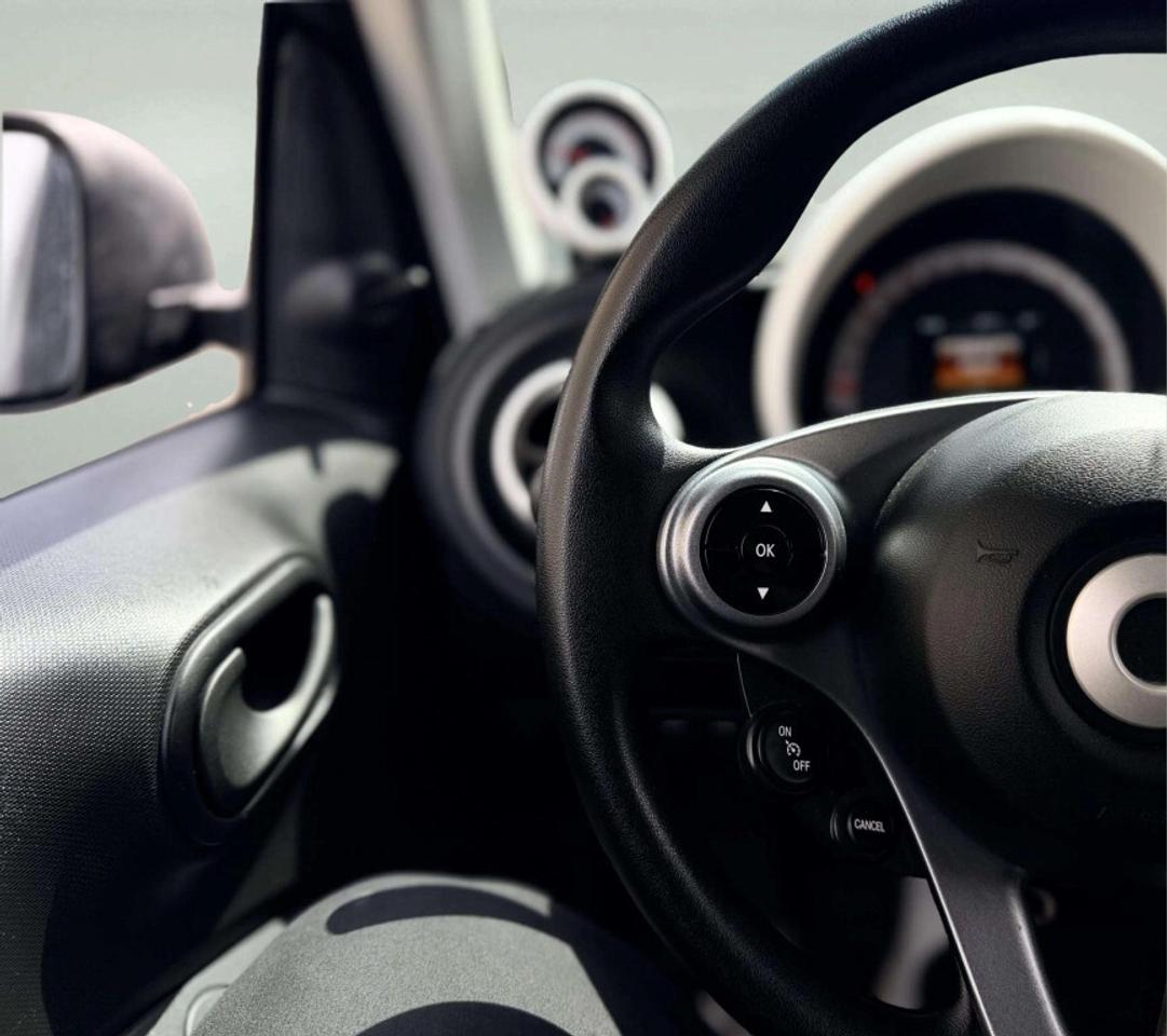 2017 Smart fortwo Pure Photo
