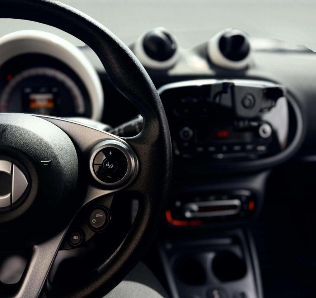 2017 Smart fortwo Pure Photo