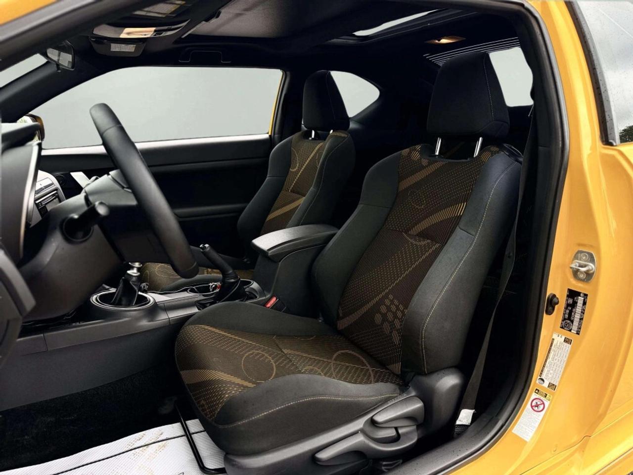 2012 Scion tC LOW KM! Photo