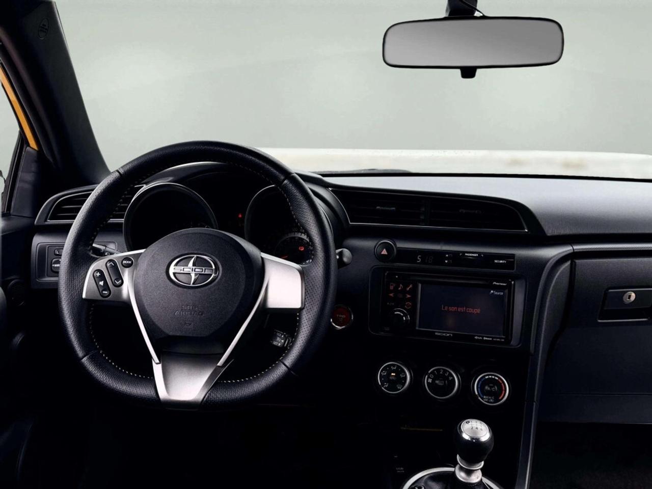 2012 Scion tC LOW KM! Photo