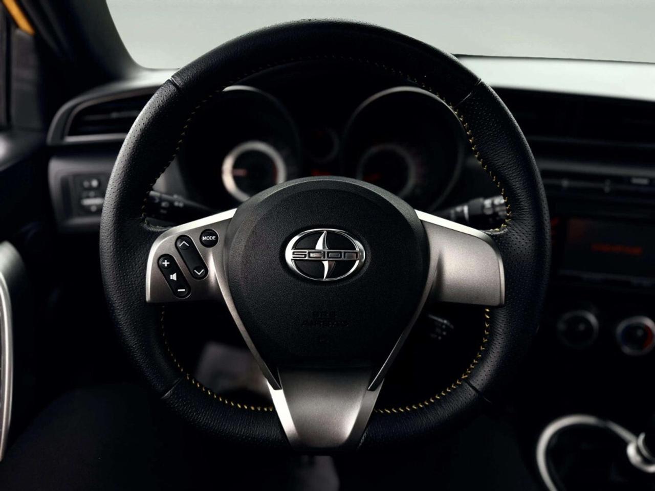 2012 Scion tC LOW KM! Photo