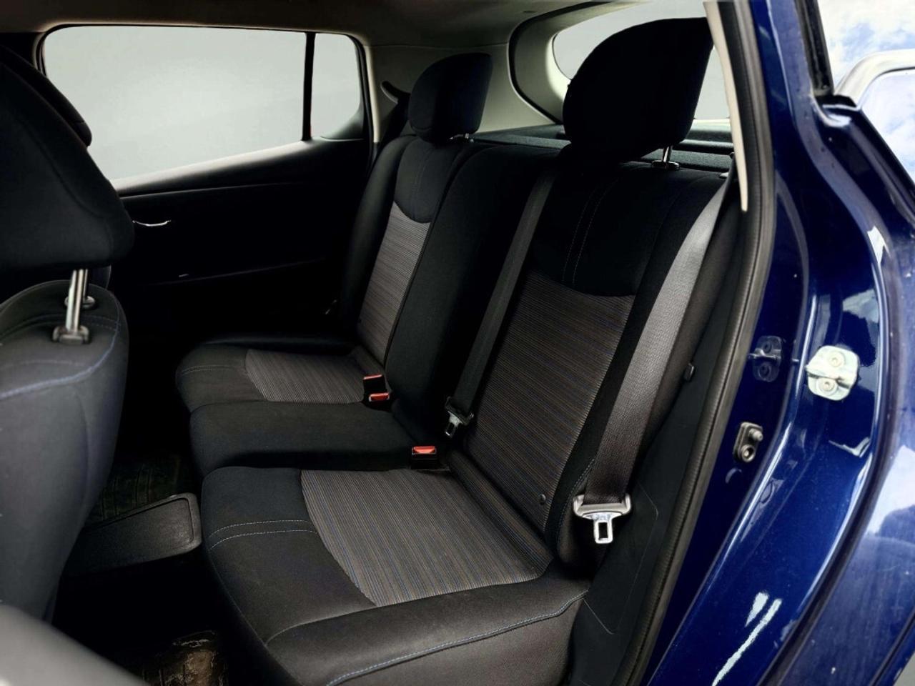2018 Nissan Leaf S Photo