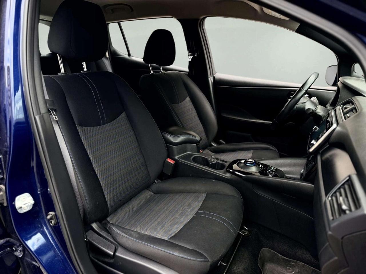 2018 Nissan Leaf S Photo