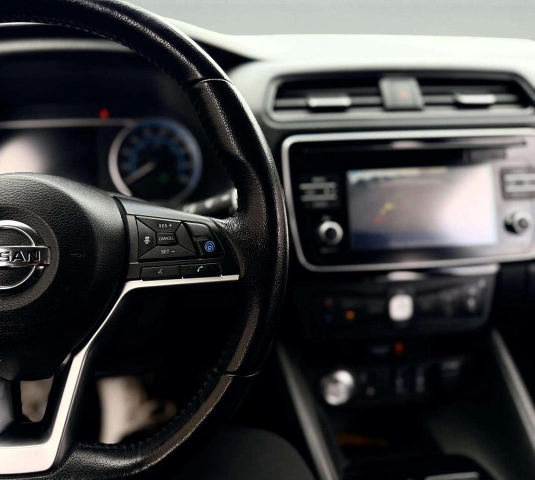 2018 Nissan Leaf S Photo