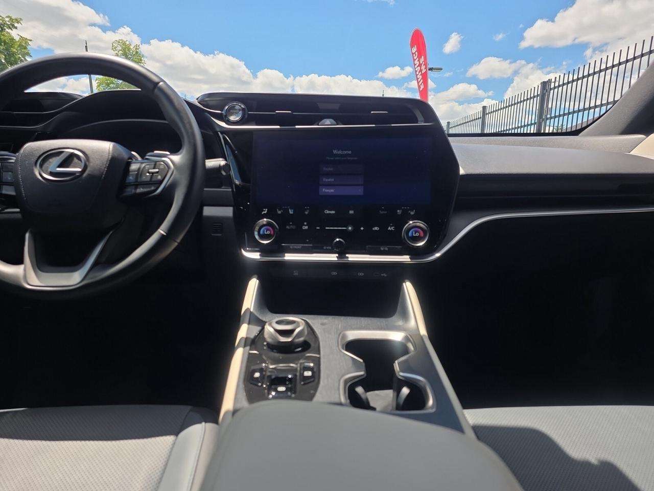 2023 Lexus RZ 450e AWD * 1 OWNER / COOLED SEATS / CARPLAY / PANO Photo