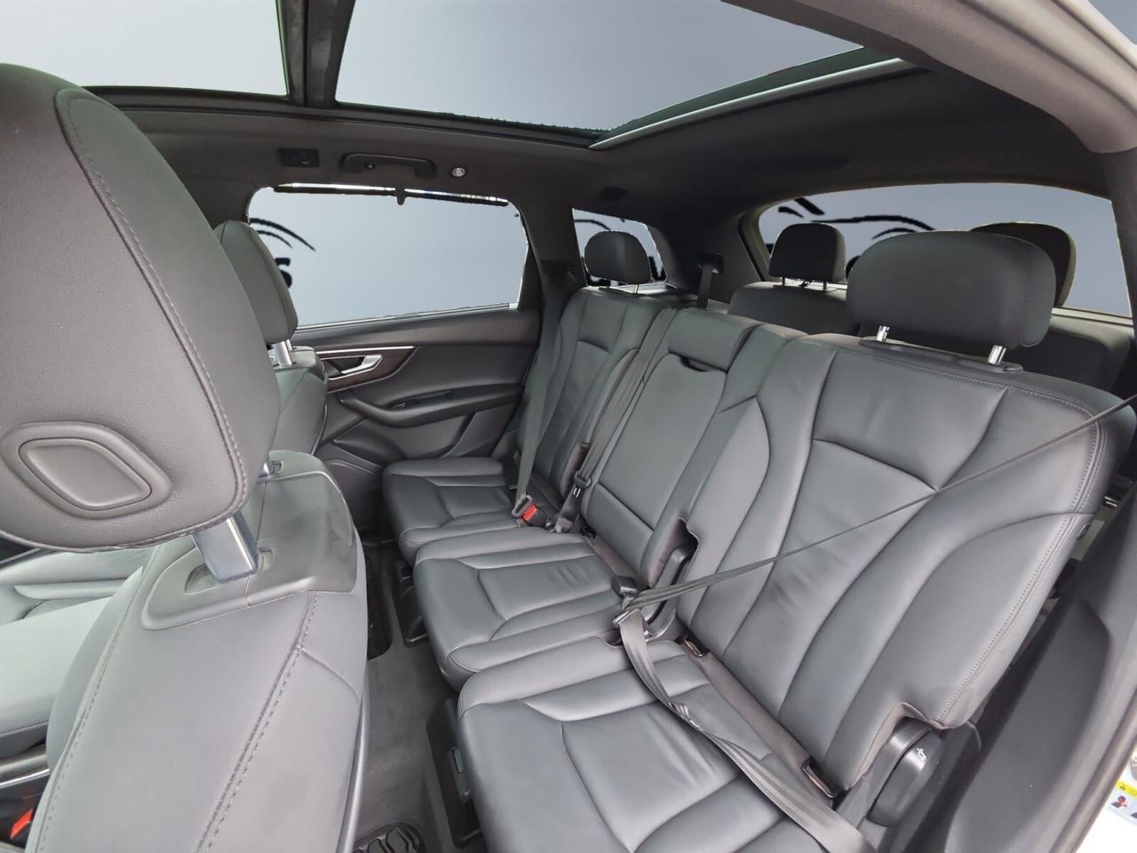 2022 Audi Q7 S-LINE 55 TFSI * NO ACCIDENTS / FULL SERVICE HISTO Photo