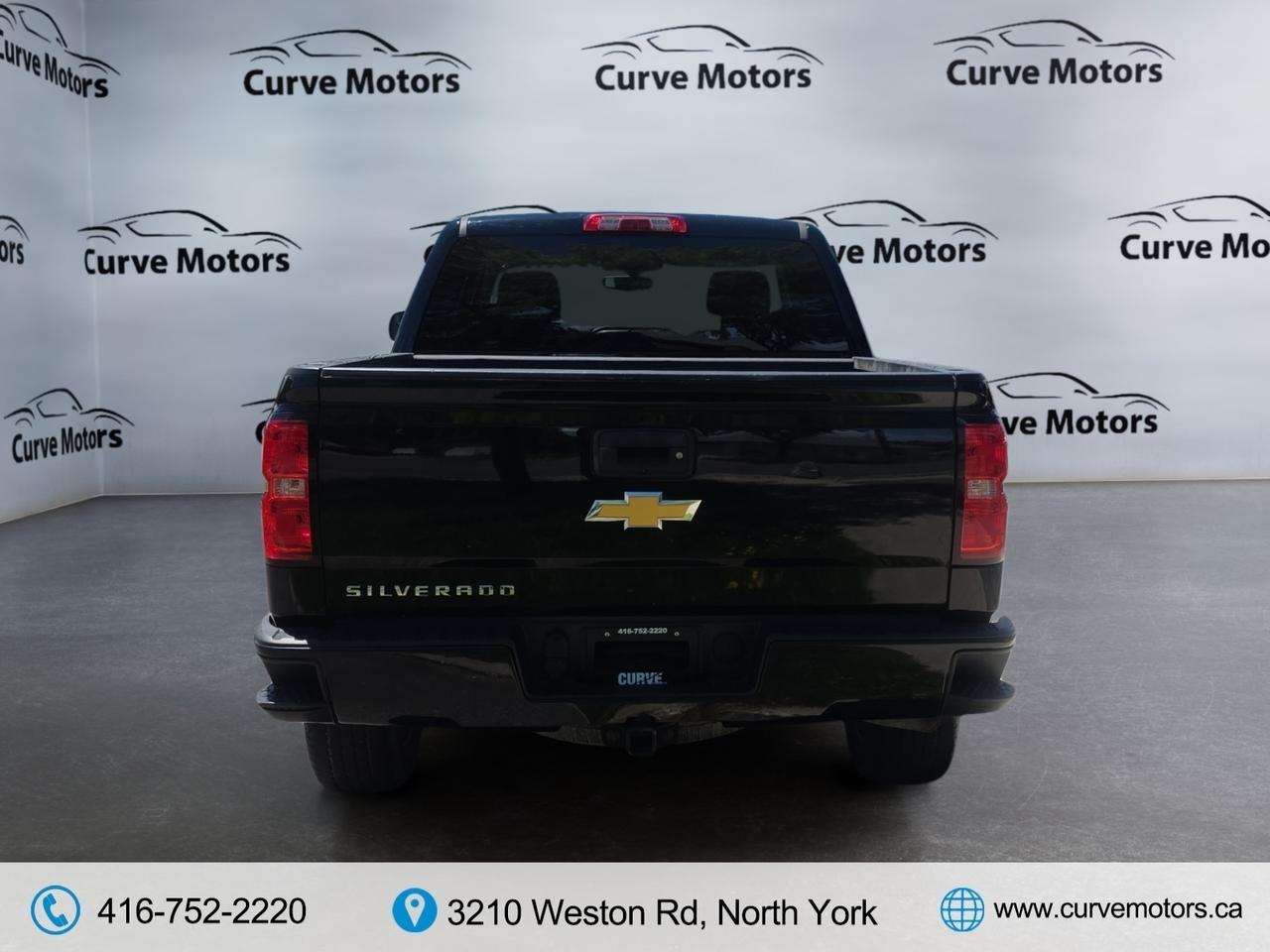 2018 Chevrolet Silverado 1500 4WD Crew Cab 143.5 Custom * NO ACCIDENTS / LOW KM Photo