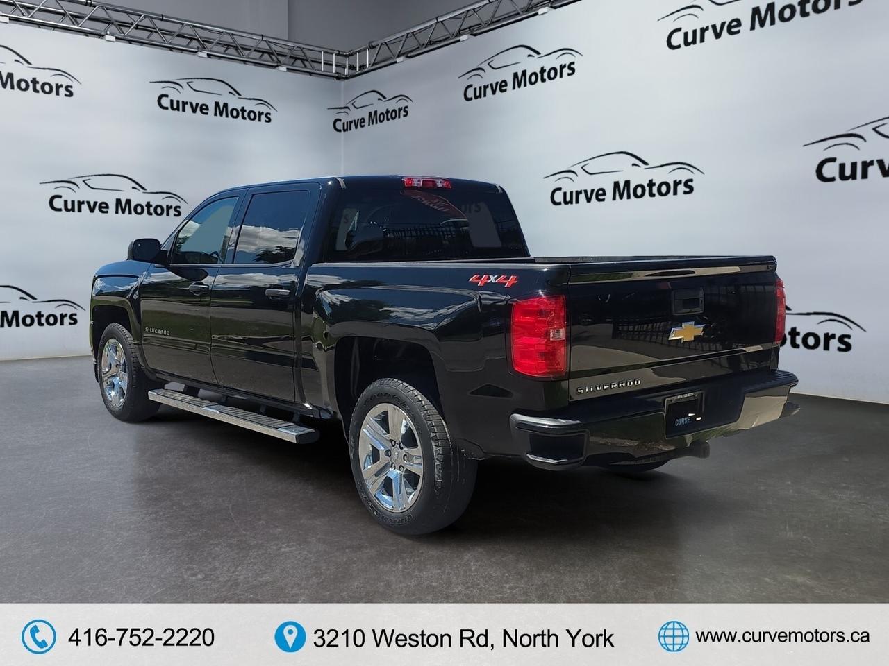 2018 Chevrolet Silverado 1500 4WD Crew Cab 143.5 Custom * NO ACCIDENTS / LOW KM Photo