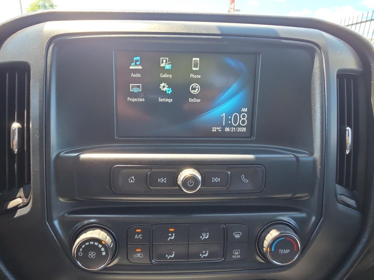 2018 Chevrolet Silverado 1500 4WD Crew Cab 143.5 Custom * NO ACCIDENTS / LOW KM Photo