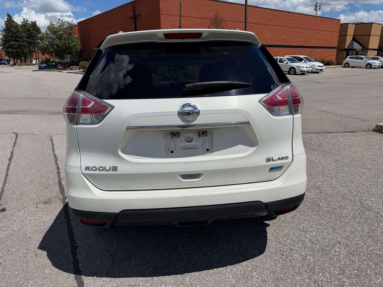 2014 Nissan Rogue SL AWD PANO ROOF BLIND SPOT 360 CAMERA Photo