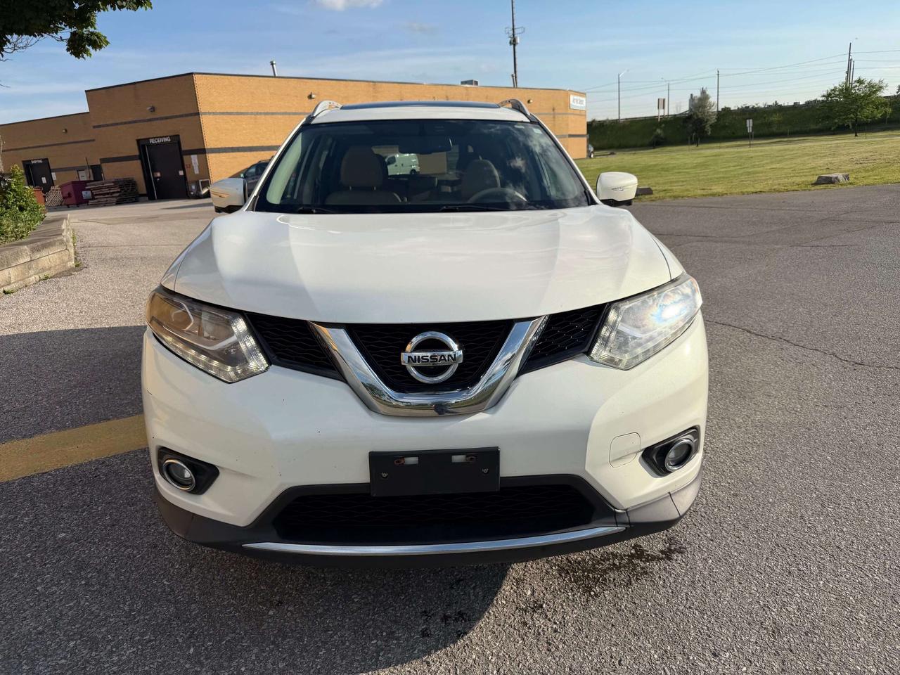 2014 Nissan Rogue SL AWD PANO ROOF BLIND SPOT 360 CAMERA Photo