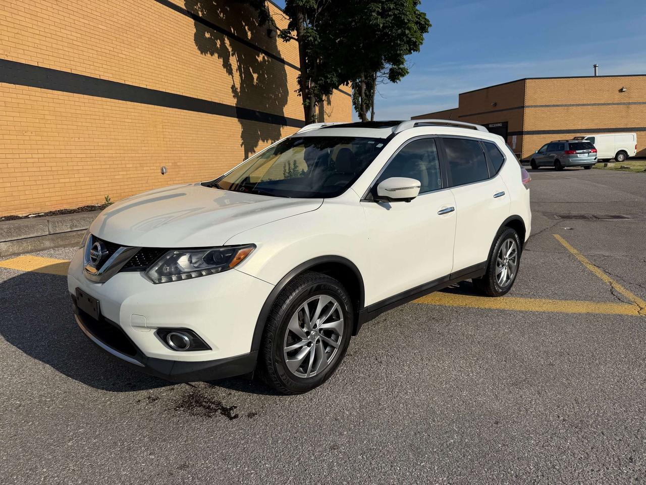 2014 Nissan Rogue SL AWD PANO ROOF BLIND SPOT 360 CAMERA Photo2