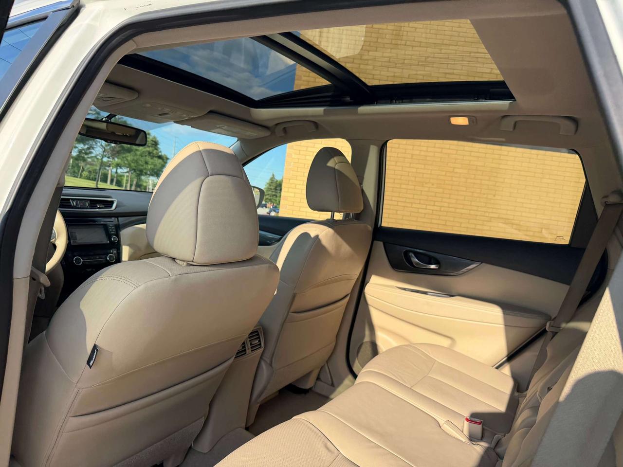 2014 Nissan Rogue SL AWD PANO ROOF BLIND SPOT 360 CAMERA Photo