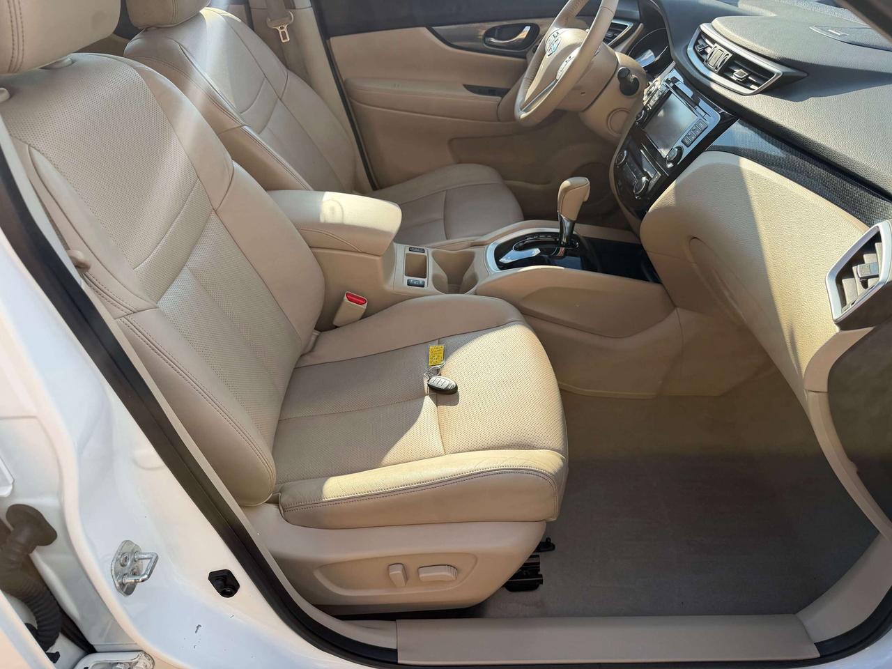 2014 Nissan Rogue SL AWD PANO ROOF BLIND SPOT 360 CAMERA Photo