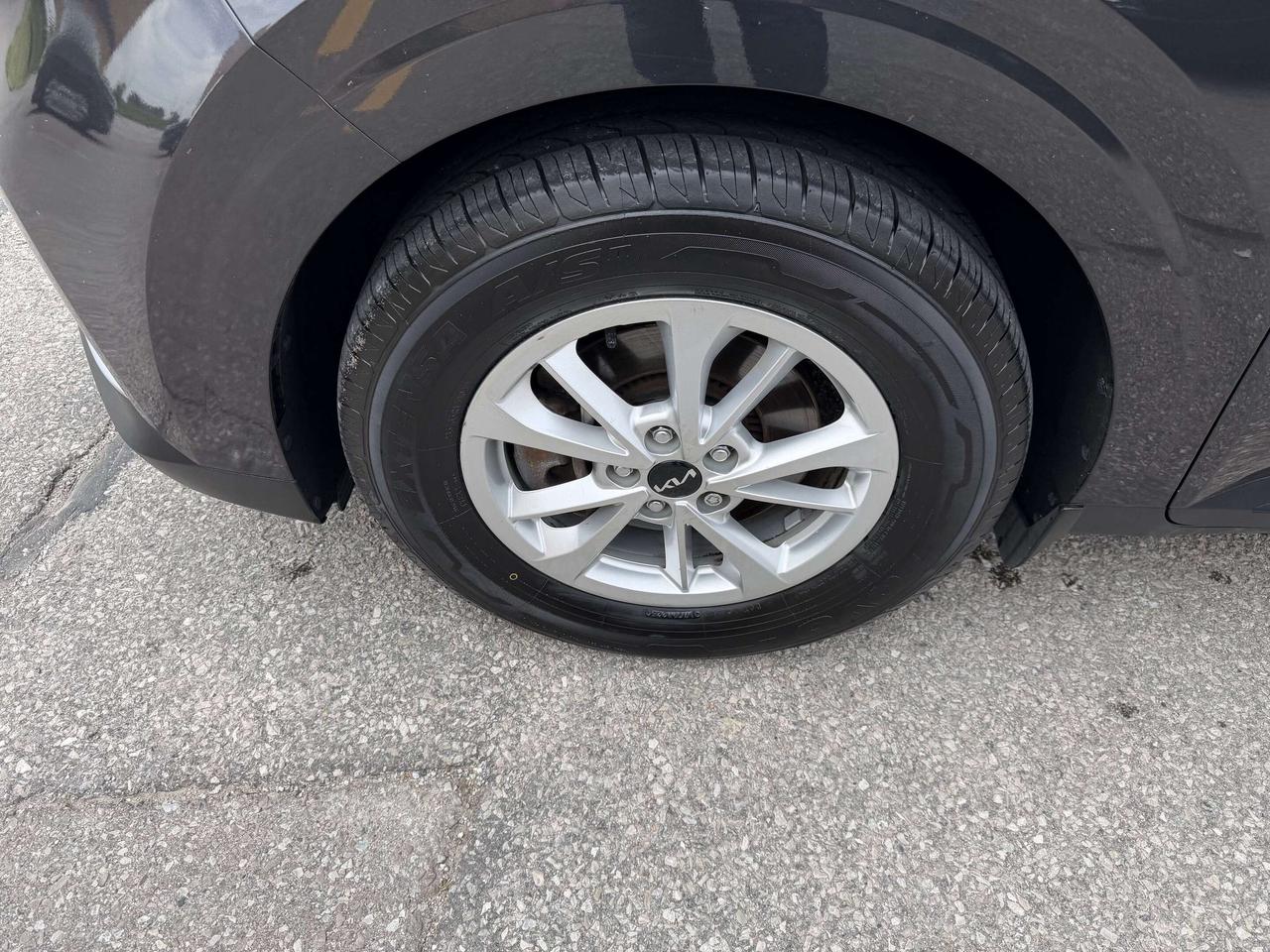 2023 Kia Carnival LX+ Power Doors Remote Start Certified Photo