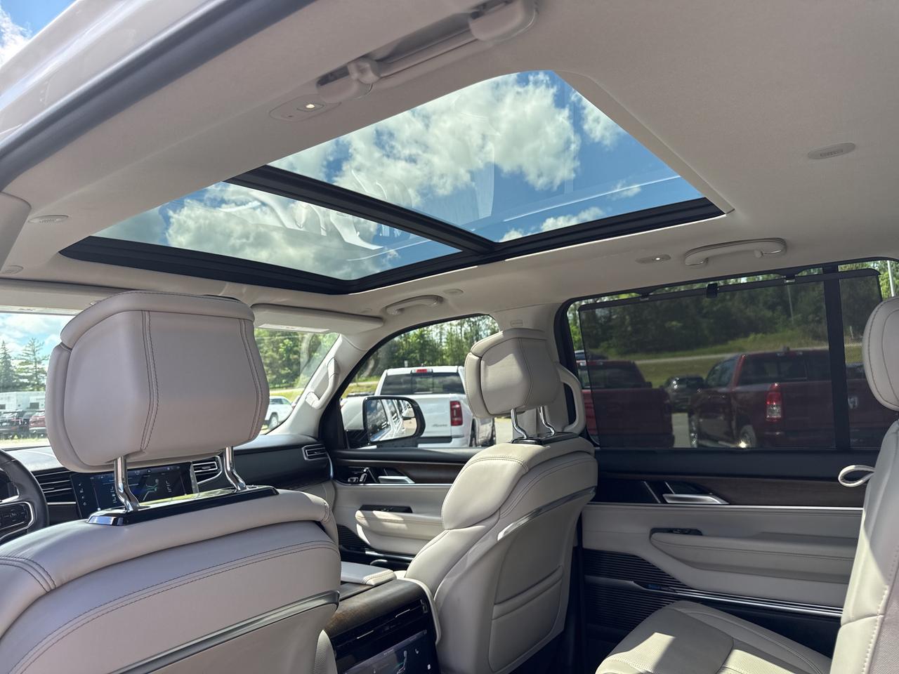 2022 Jeep Grand Wagoneer Series I Photo