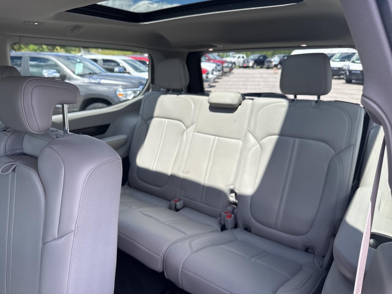 2022 Jeep Grand Wagoneer Series I Photo