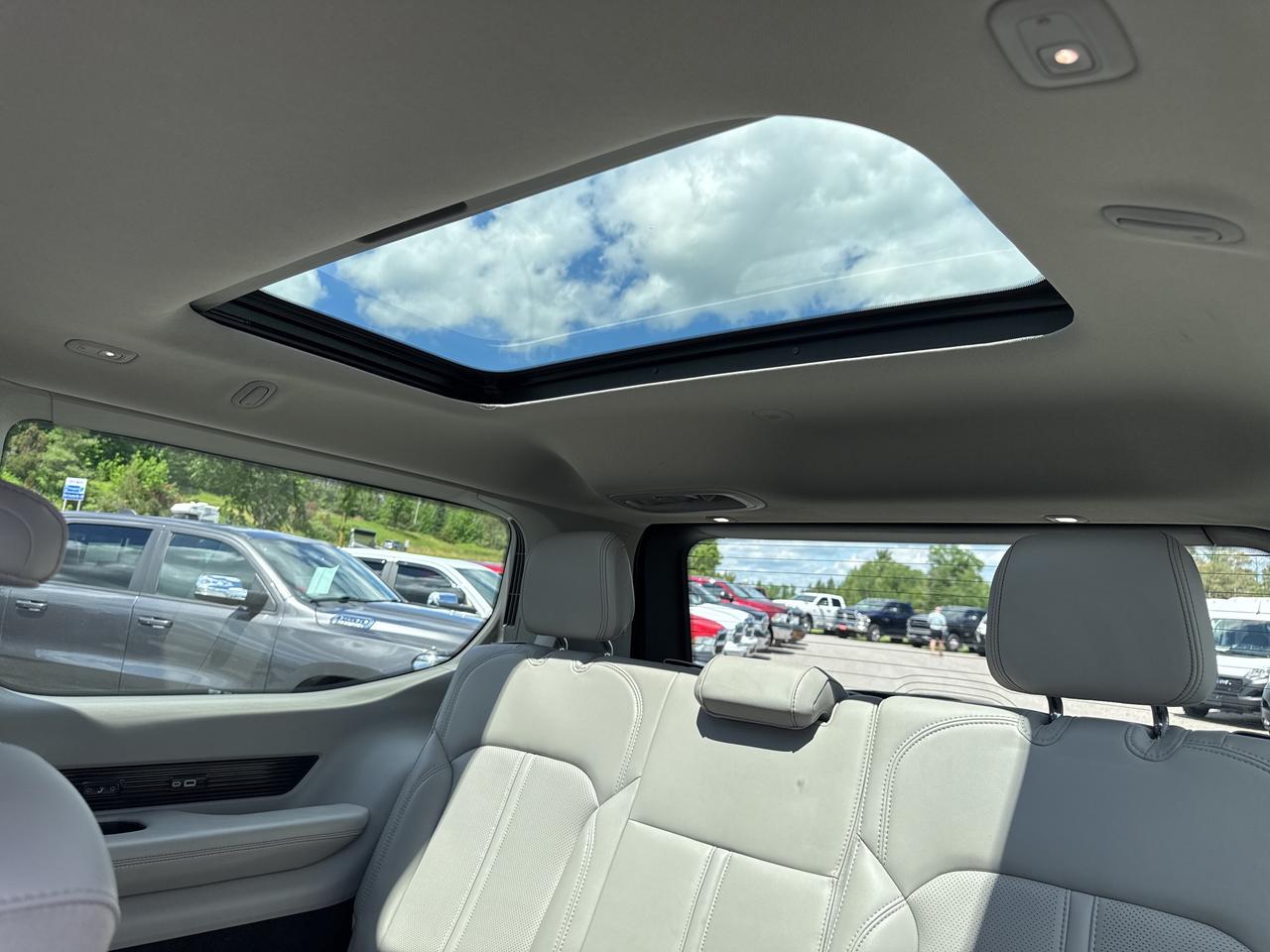 2022 Jeep Grand Wagoneer Series I Photo