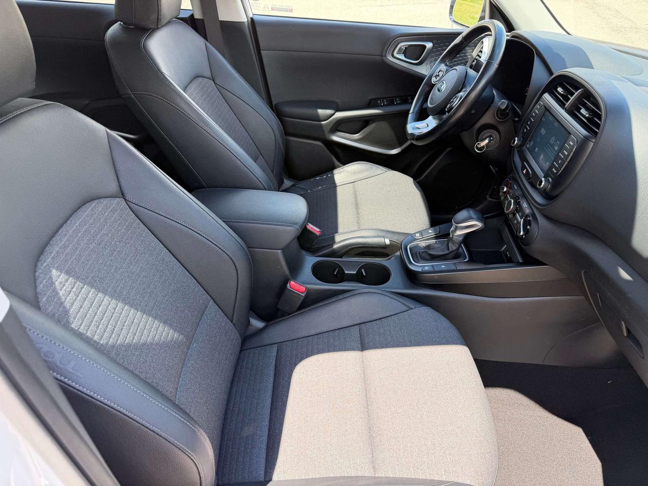 2020 Kia Soul EX Sunroof Certified 2 sets of wheels Photo
