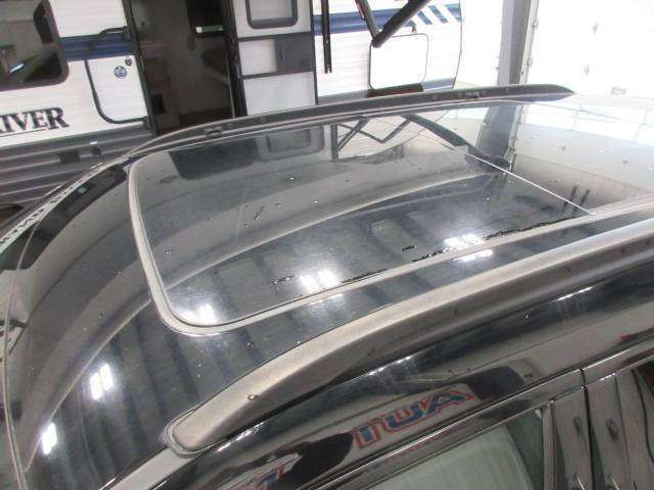2024 Jeep Compass TRAILHAWK 4X4, PANO ROOF, NAV, APPLE/ANDROID, 72K! Photo