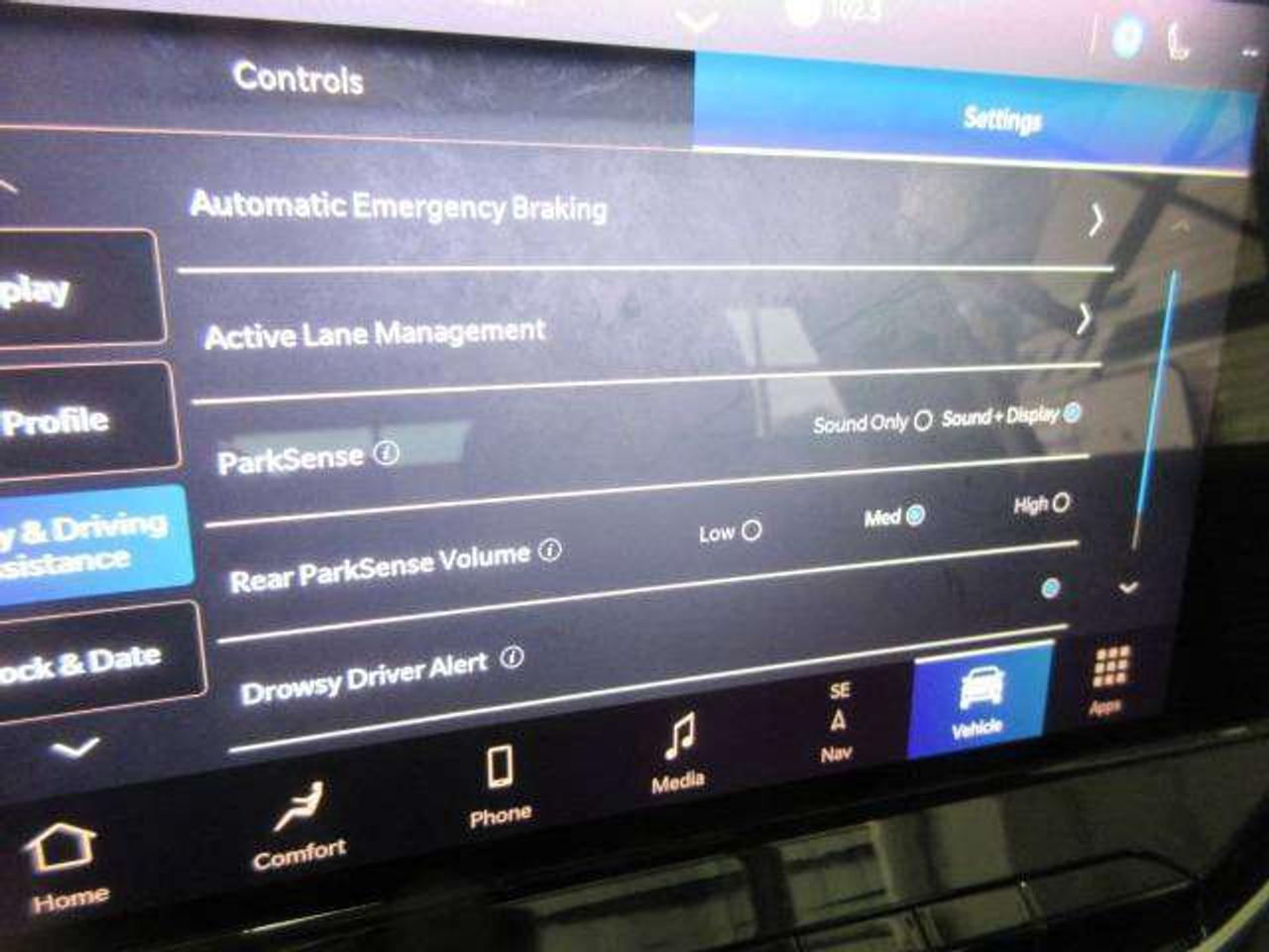 2024 Jeep Compass TRAILHAWK 4X4, PANO ROOF, NAV, APPLE/ANDROID, 72K! Photo