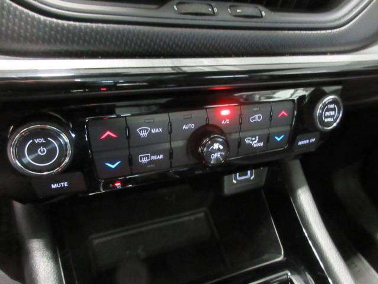2024 Jeep Compass TRAILHAWK 4X4, PANO ROOF, NAV, APPLE/ANDROID, 72K! Photo
