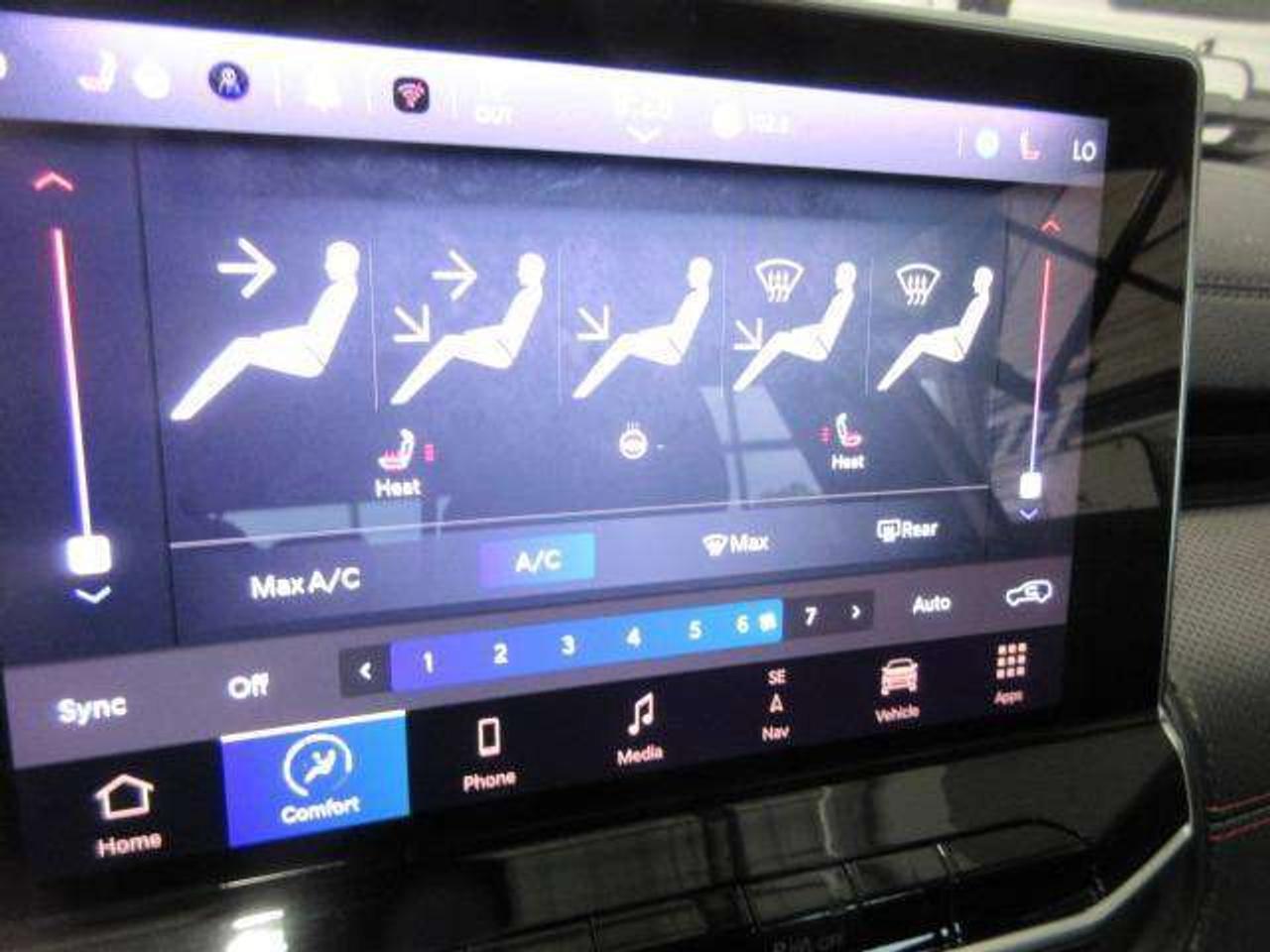 2024 Jeep Compass TRAILHAWK 4X4, PANO ROOF, NAV, APPLE/ANDROID, 72K! Photo