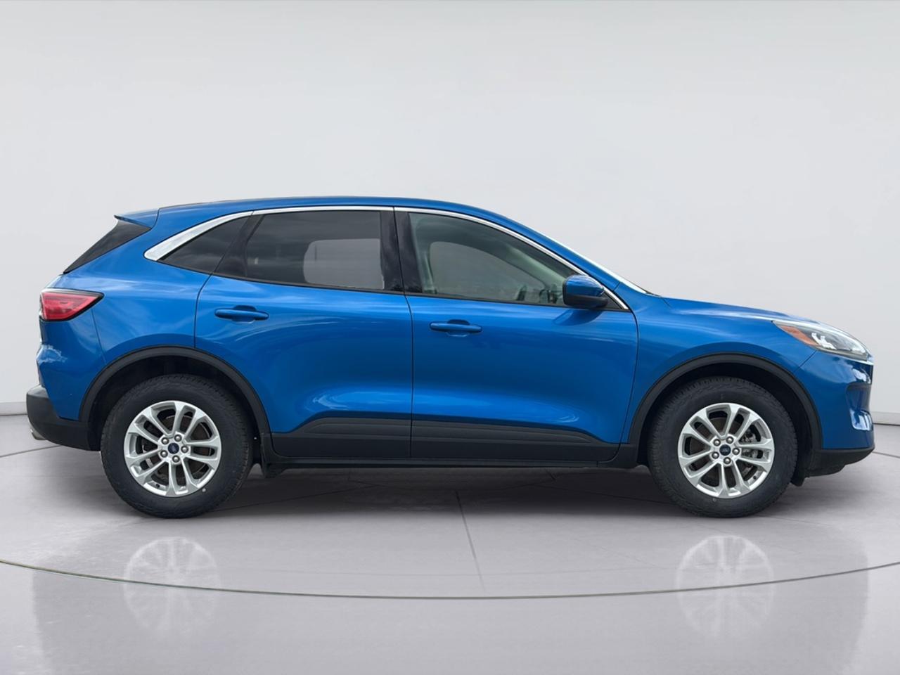 2020 Ford Escape SE Photo
