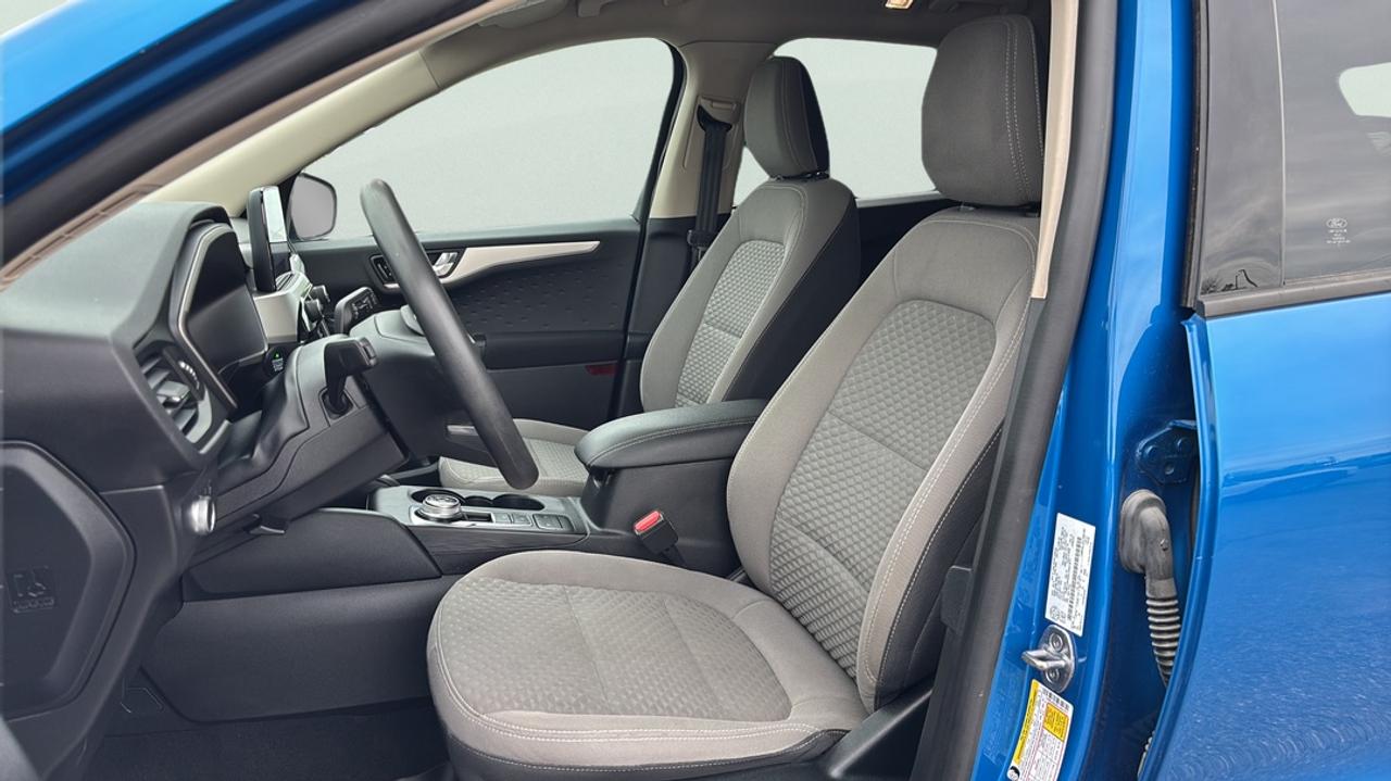 2020 Ford Escape SE Photo
