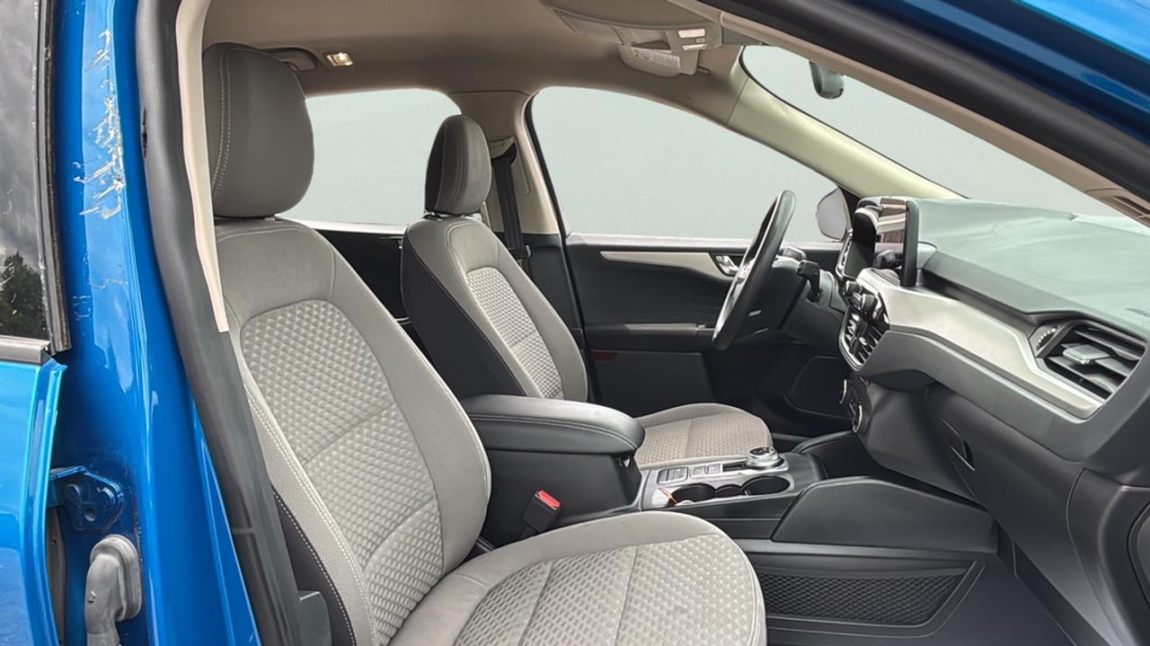 2020 Ford Escape SE Photo