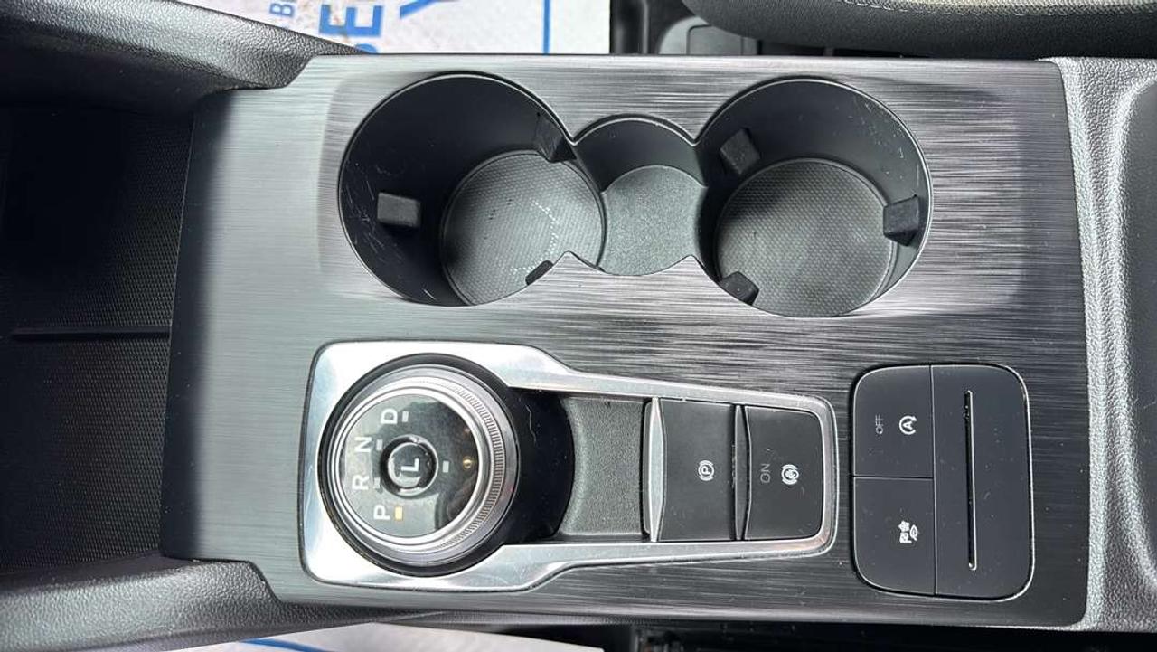 2020 Ford Escape SE Photo