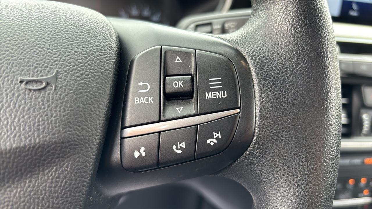 2020 Ford Escape SE Photo