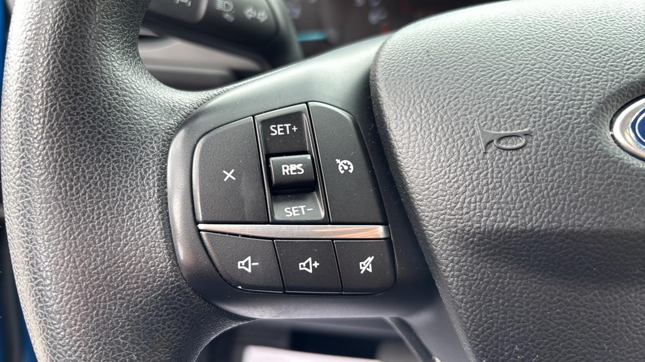 2020 Ford Escape SE Photo