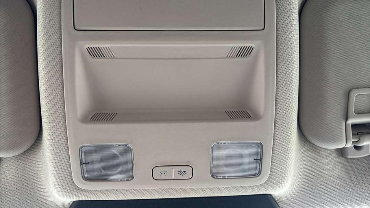 2020 Ford Escape SE Photo