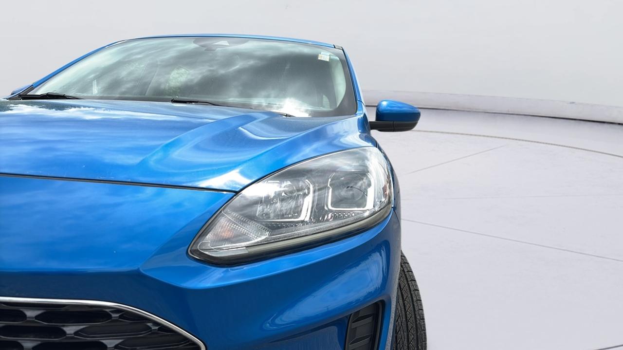 2020 Ford Escape SE Photo