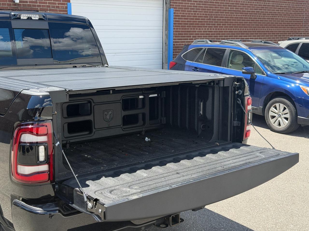 2023 RAM 2500 LIMITED   4x4 CREW CAB 6'4 BOX   NO ACCIDENT   ONE Photo