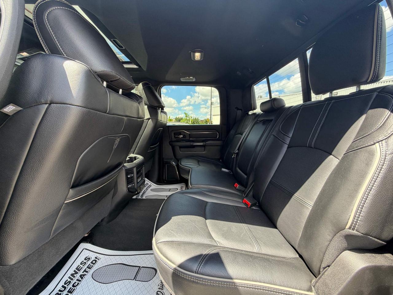 2023 RAM 2500 LIMITED   4x4 CREW CAB 6'4 BOX   NO ACCIDENT   ONE Photo