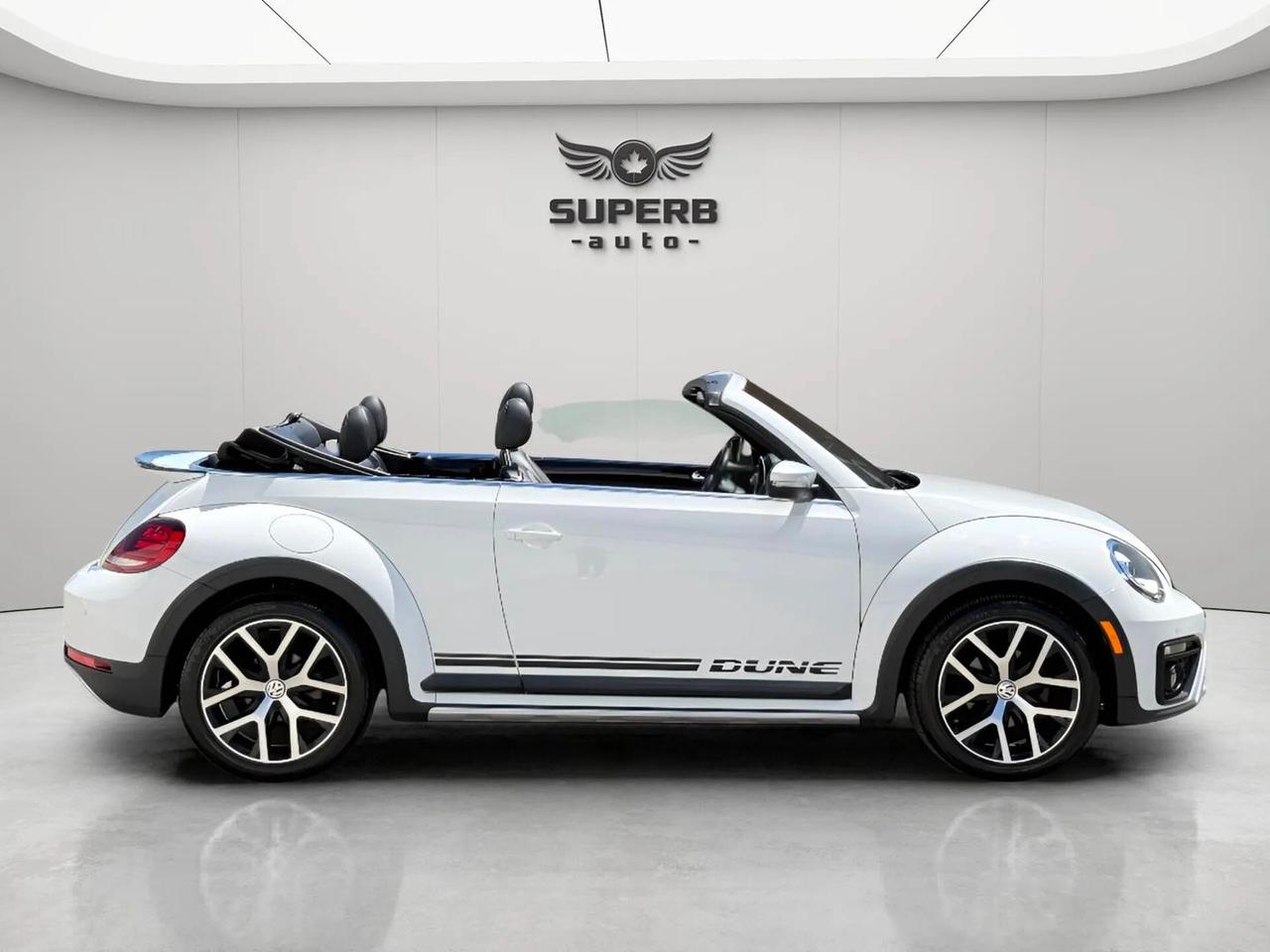 2018 Volkswagen Beetle DUNE   CONVERTIBLE   ONE OWNER   NO ACCIDENT Photo