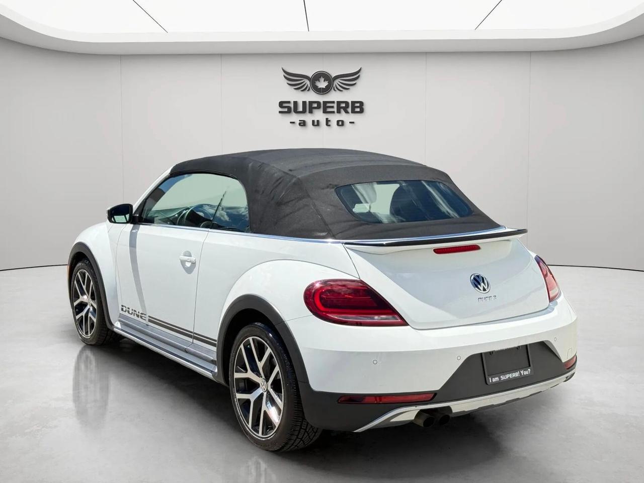 2018 Volkswagen Beetle DUNE   CONVERTIBLE   ONE OWNER   NO ACCIDENT Photo