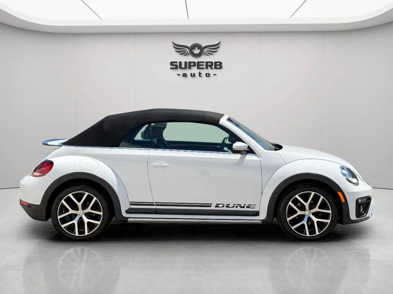 2018 Volkswagen Beetle DUNE   CONVERTIBLE   ONE OWNER   NO ACCIDENT Photo
