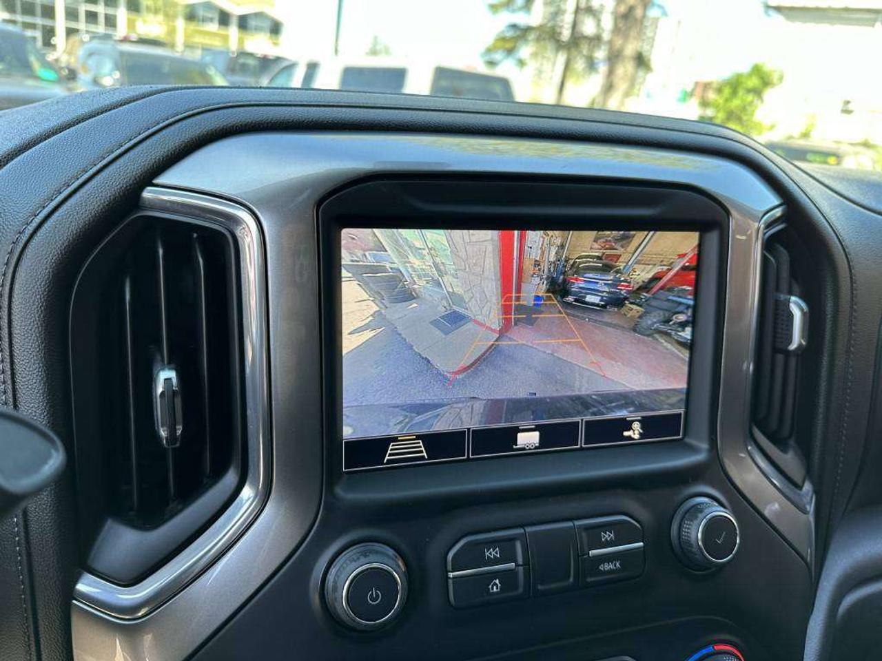 2020 Chevrolet 1500 LT Photo