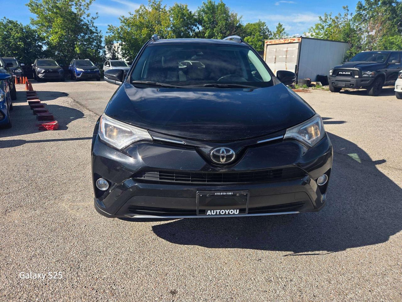 2018 Toyota RAV4 XLE Photo