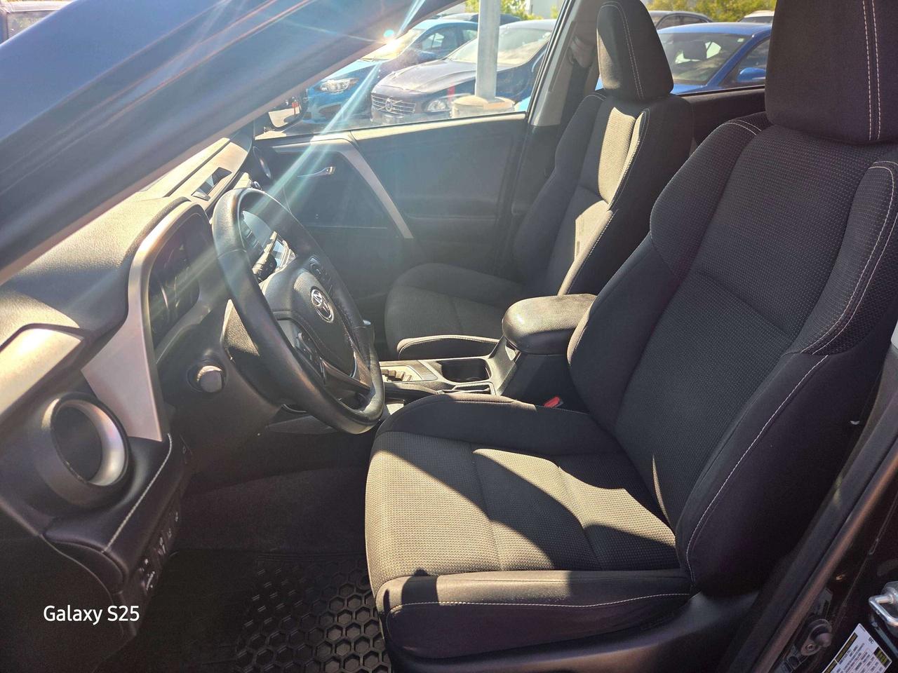 2018 Toyota RAV4 XLE Photo