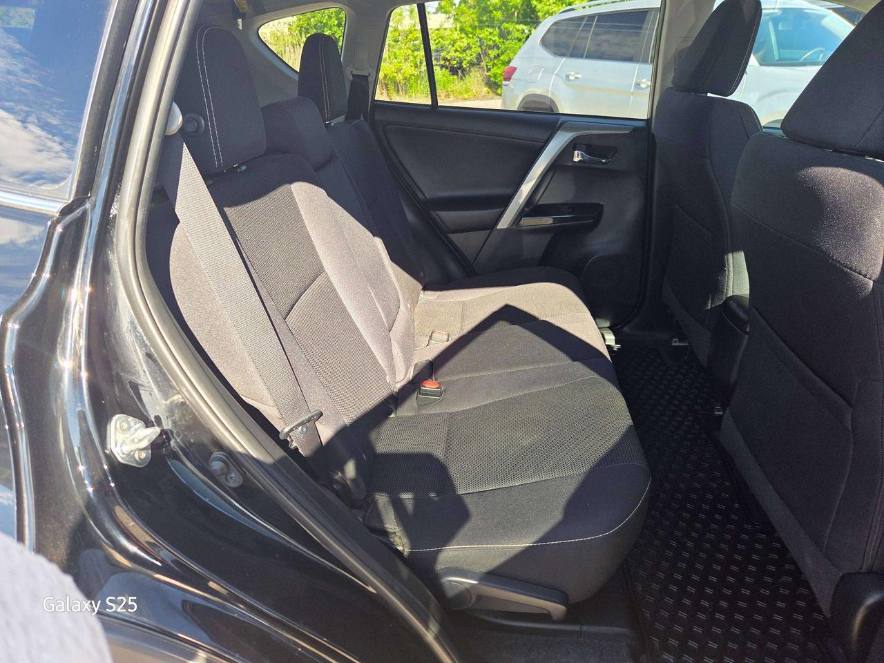 2018 Toyota RAV4 XLE Photo