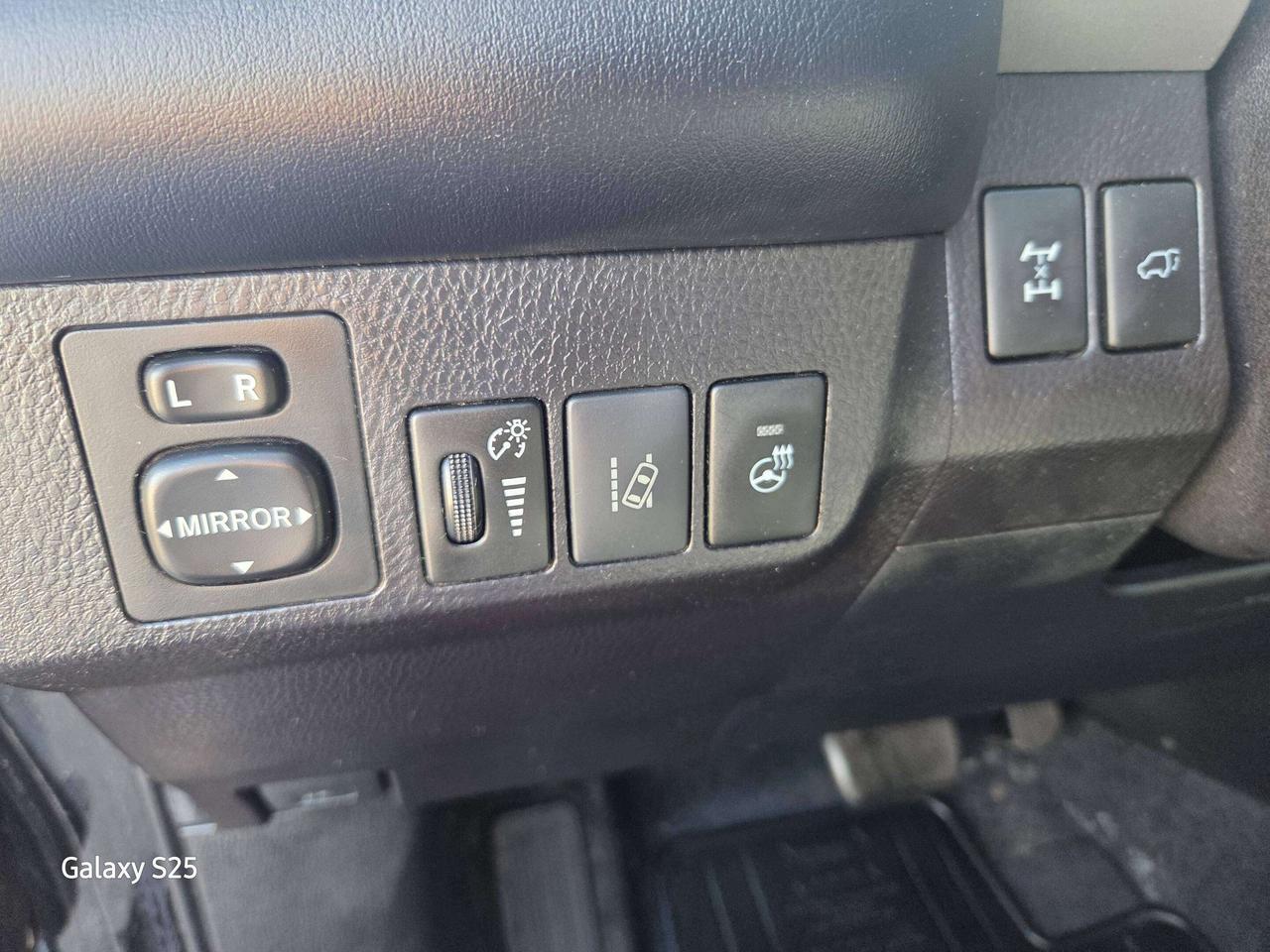 2018 Toyota RAV4 XLE Photo